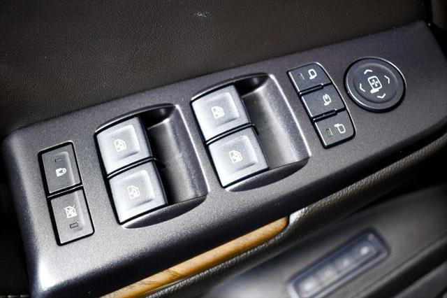 used 2019 GMC Yukon car, priced at $30,500
