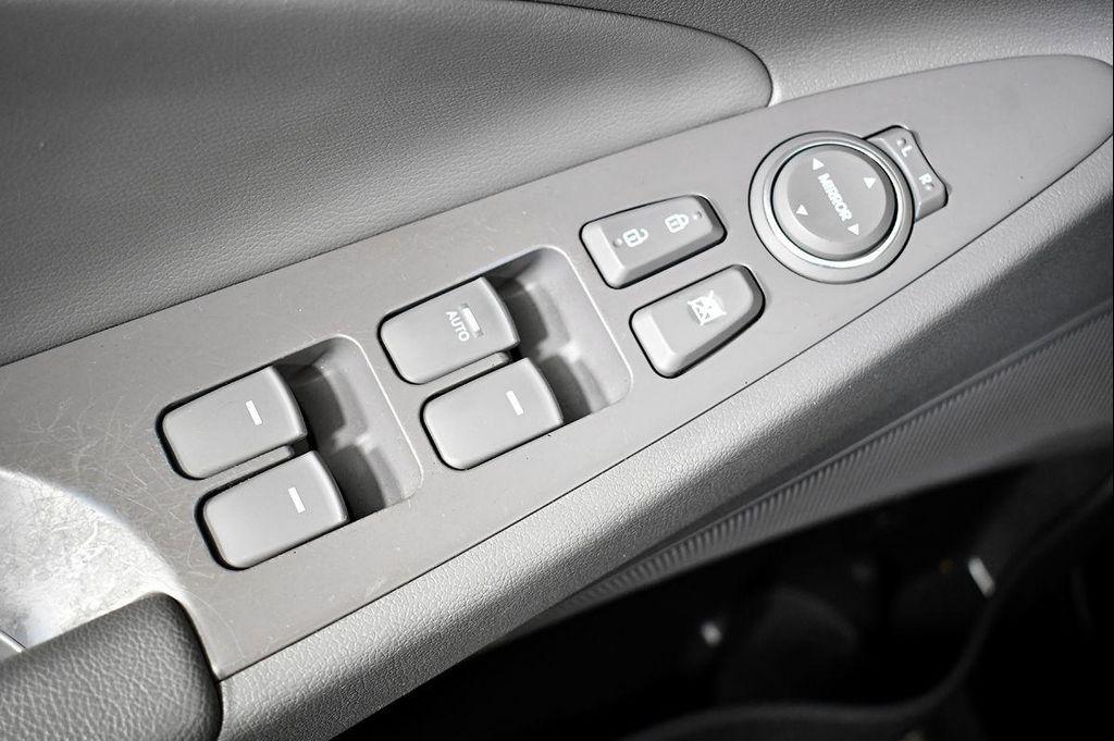 used 2015 Hyundai Sonata Hybrid car, priced at $7,999