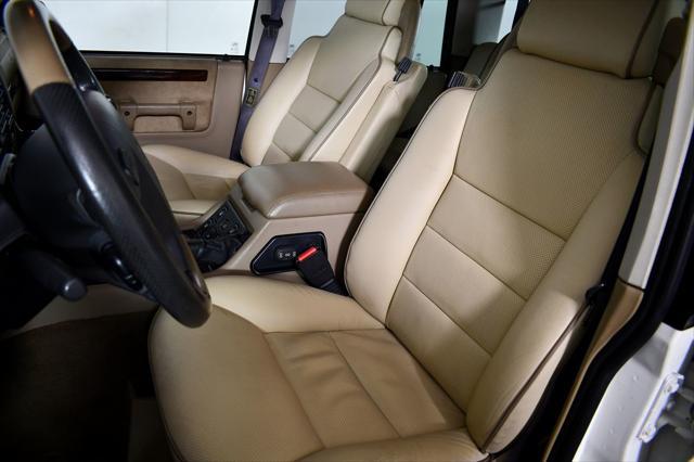 used 2000 Land Rover Discovery car, priced at $24,999