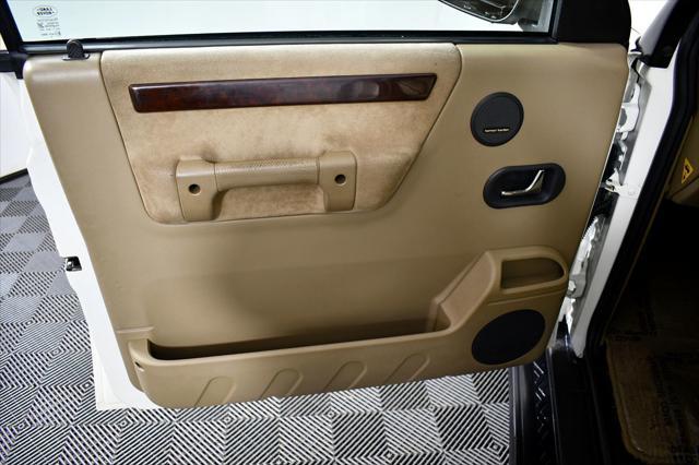used 2000 Land Rover Discovery car, priced at $24,999