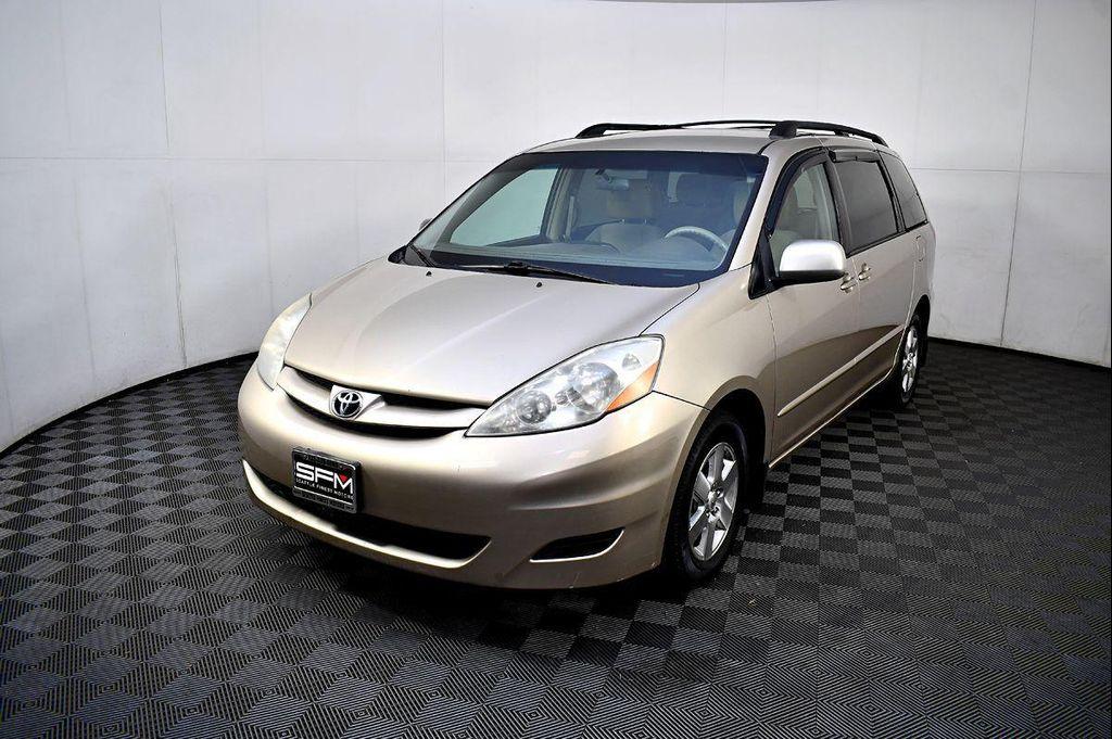 used 2007 Toyota Sienna car, priced at $4,500