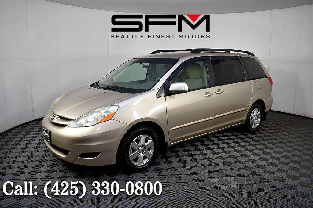 used 2007 Toyota Sienna car, priced at $4,500
