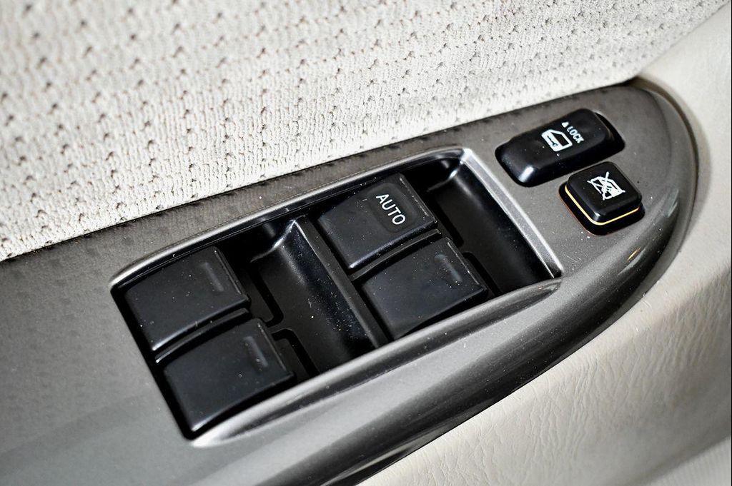 used 2007 Toyota Sienna car, priced at $4,500