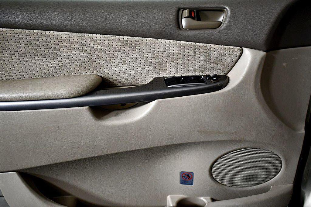 used 2007 Toyota Sienna car, priced at $4,500