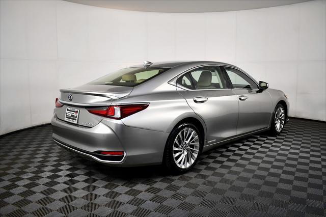 used 2019 Lexus ES 300h car, priced at $28,498