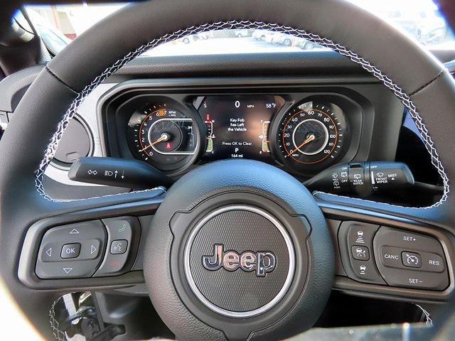 new 2025 Jeep Wrangler car, priced at $48,170