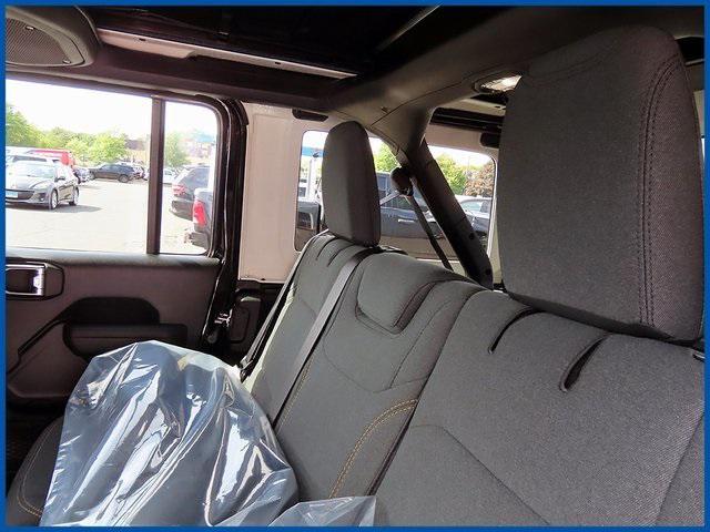new 2025 Jeep Wrangler car, priced at $50,545