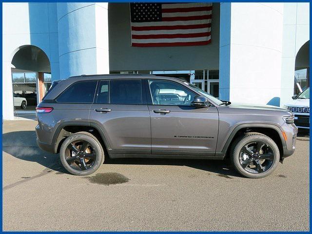 new 2025 Jeep Grand Cherokee car, priced at $46,339