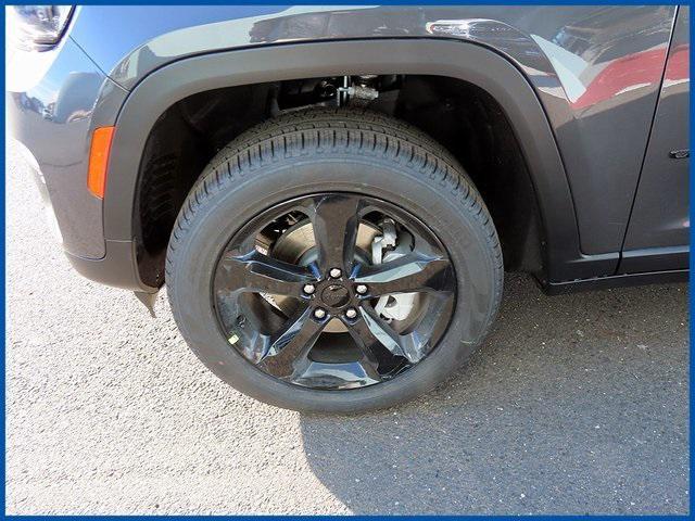 new 2025 Jeep Grand Cherokee car, priced at $45,787