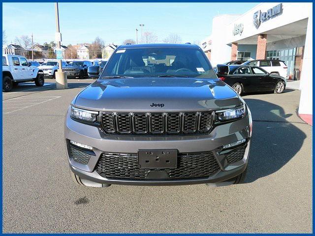 new 2025 Jeep Grand Cherokee car, priced at $45,787