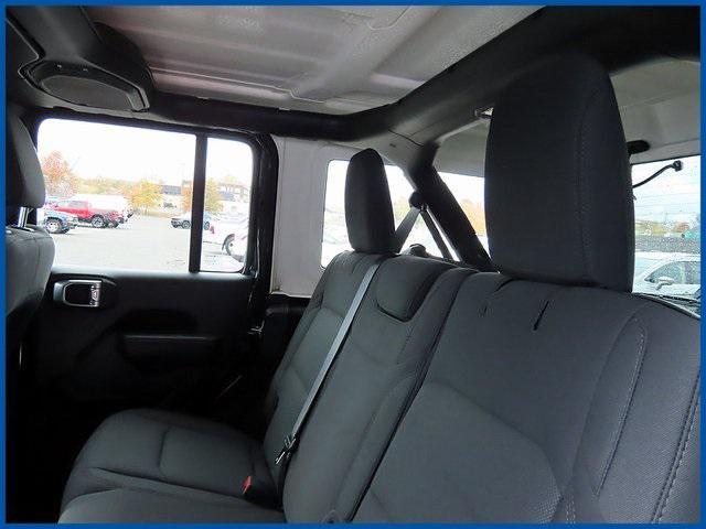 used 2022 Jeep Wrangler Unlimited car, priced at $38,987