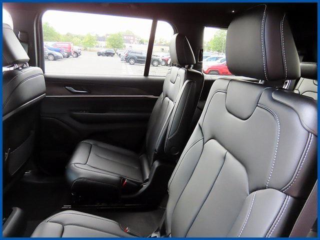 new 2025 Jeep Grand Cherokee L car