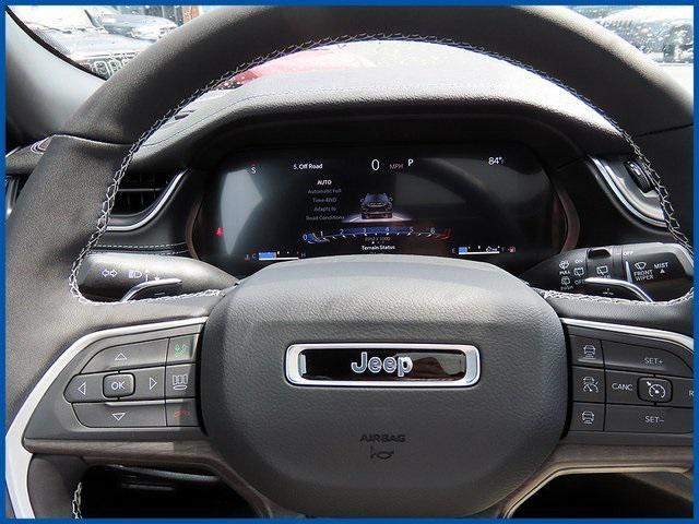 new 2025 Jeep Grand Cherokee car, priced at $45,915
