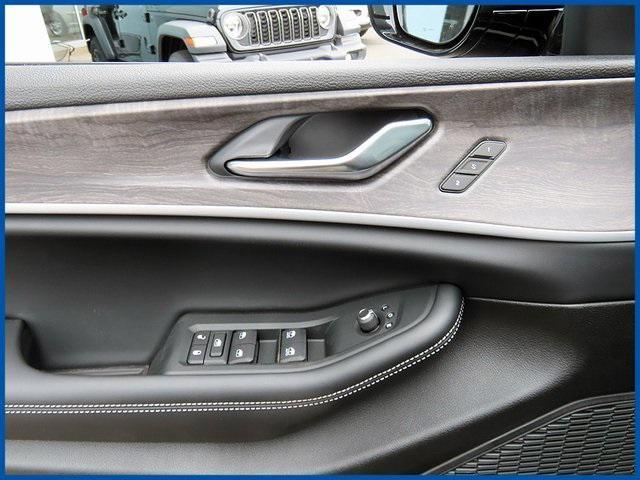 new 2025 Jeep Grand Cherokee L car, priced at $51,335