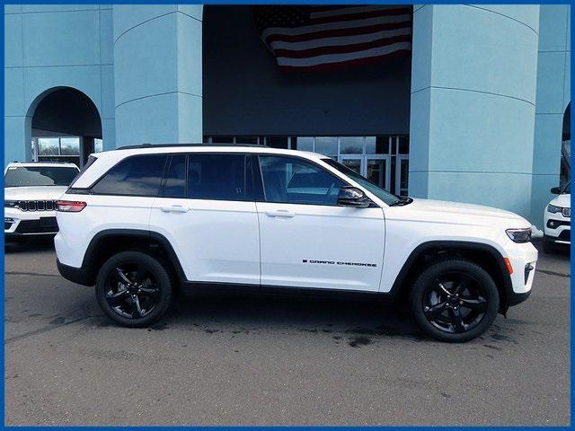 used 2024 Jeep Grand Cherokee car, priced at $41,735