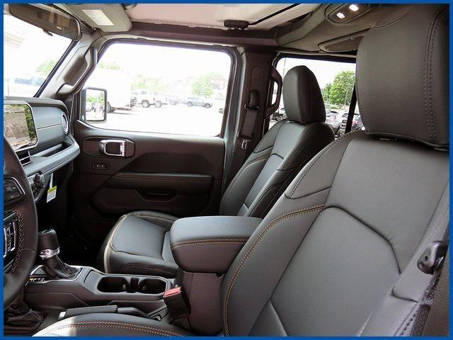 new 2025 Jeep Gladiator car, priced at $49,805
