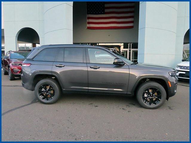 new 2025 Jeep Grand Cherokee car, priced at $41,530