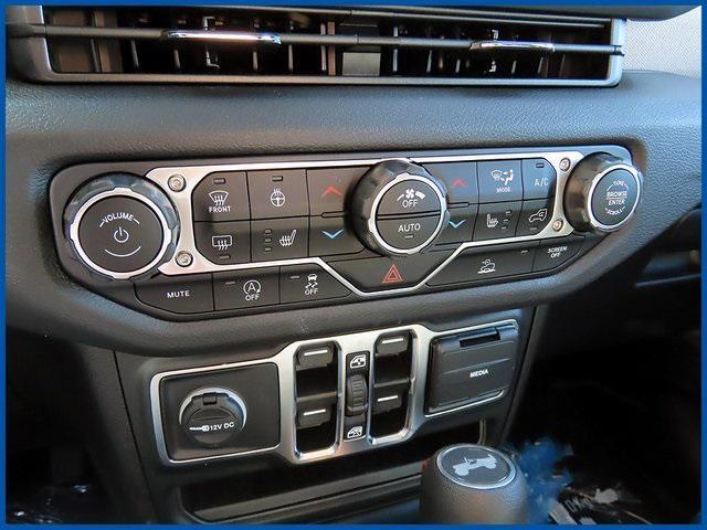 new 2025 Jeep Wrangler car, priced at $46,545