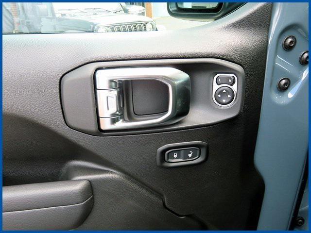 new 2025 Jeep Wrangler car, priced at $56,570