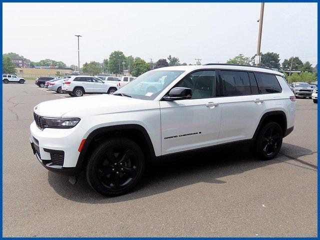 used 2022 Jeep Grand Cherokee L car, priced at $30,987