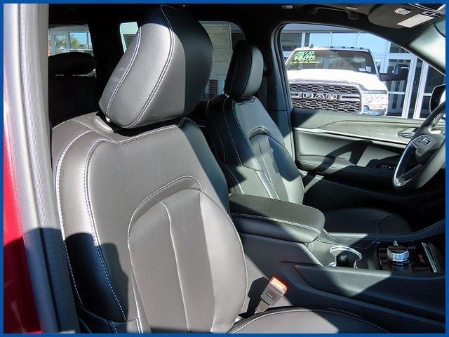 new 2025 Jeep Grand Cherokee car, priced at $47,985