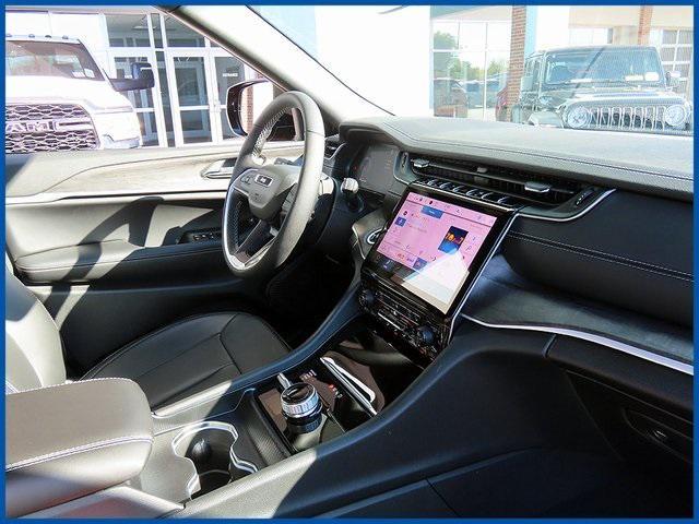 new 2025 Jeep Grand Cherokee car, priced at $47,985