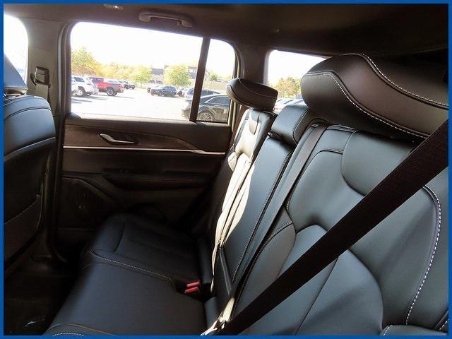 new 2025 Jeep Grand Cherokee car, priced at $47,985