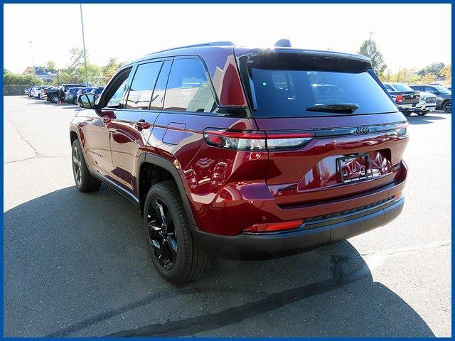 new 2025 Jeep Grand Cherokee car, priced at $47,985