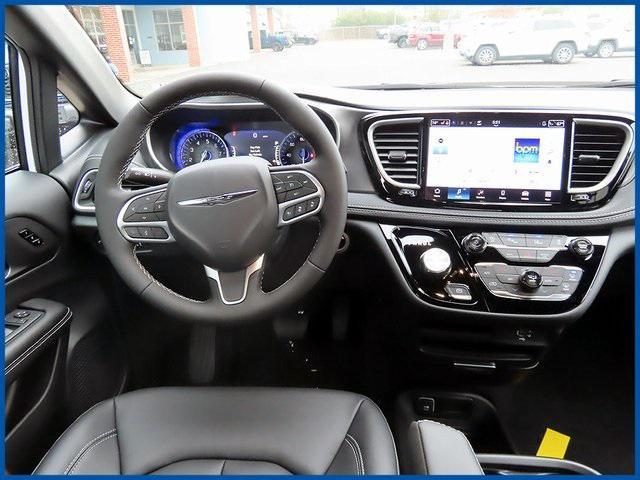 new 2026 Chrysler Pacifica car, priced at $45,135