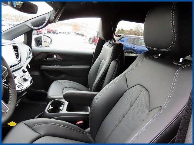 new 2026 Chrysler Pacifica car, priced at $45,135