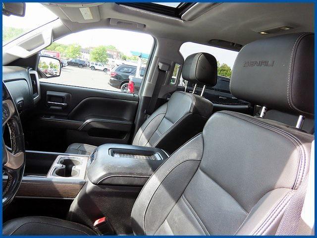 used 2018 GMC Sierra 1500 car, priced at $32,987