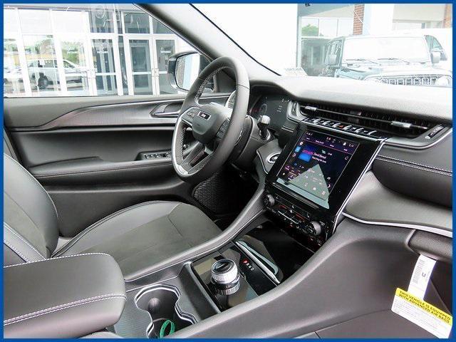 new 2025 Jeep Grand Cherokee car, priced at $46,135