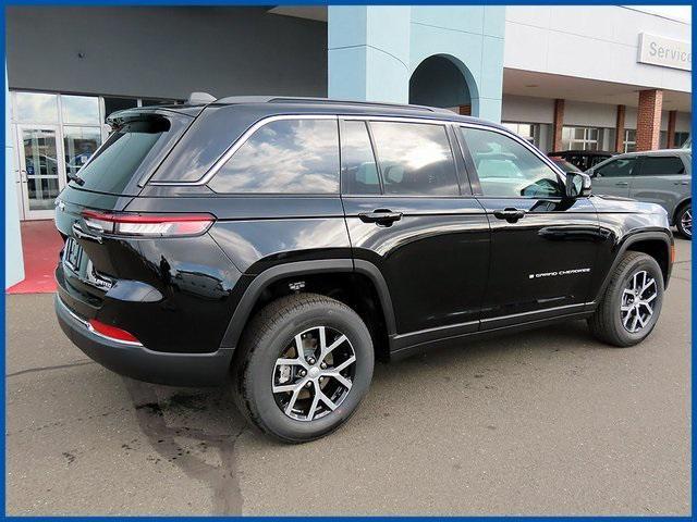 new 2025 Jeep Grand Cherokee car, priced at $42,550