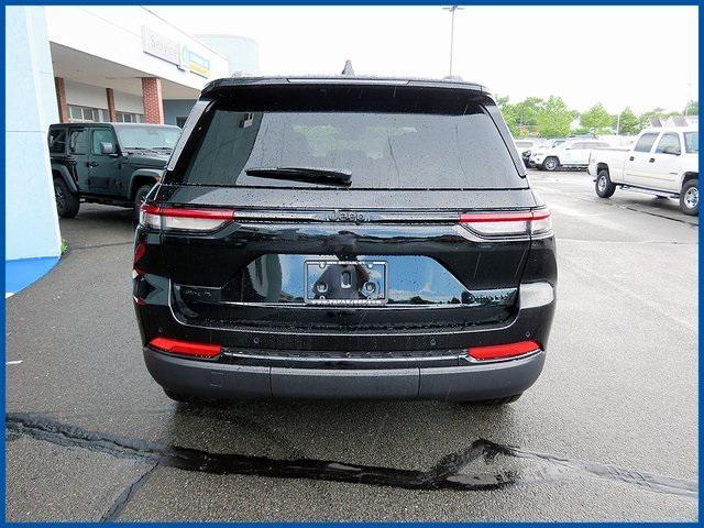 new 2025 Jeep Grand Cherokee car, priced at $49,235