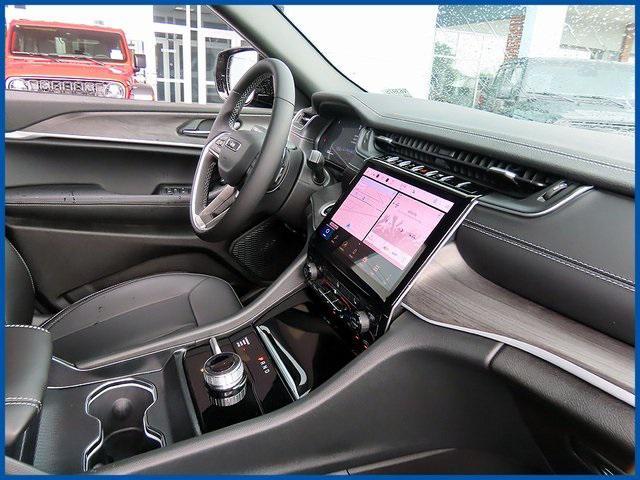 new 2025 Jeep Grand Cherokee car, priced at $49,235