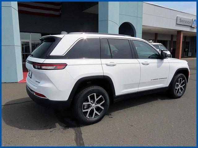 new 2025 Jeep Grand Cherokee car, priced at $46,500