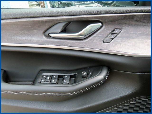new 2025 Jeep Grand Cherokee car, priced at $46,500