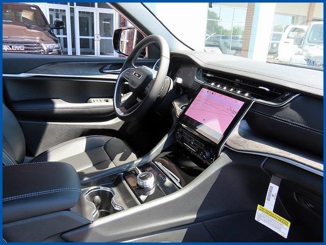 new 2025 Jeep Grand Cherokee car, priced at $48,485