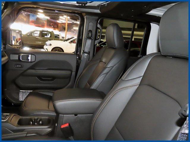 new 2025 Jeep Gladiator car, priced at $46,660