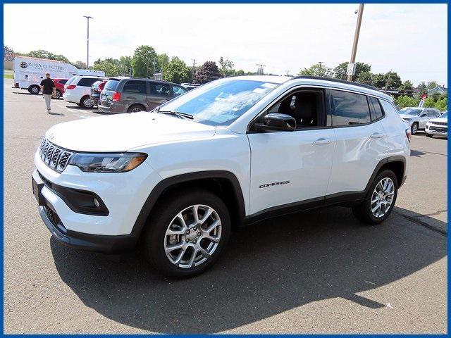 new 2024 Jeep Compass car, priced at $28,400