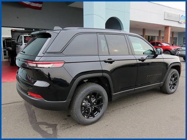 new 2025 Jeep Grand Cherokee car, priced at $41,530