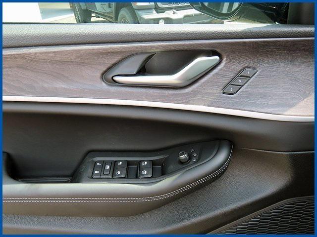 new 2025 Jeep Grand Cherokee car, priced at $49,235