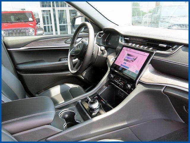 new 2025 Jeep Grand Cherokee car, priced at $49,235