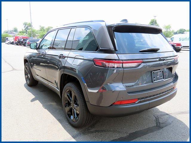 new 2025 Jeep Grand Cherokee car, priced at $49,235