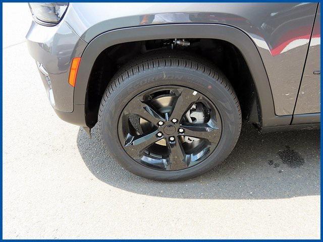 new 2025 Jeep Grand Cherokee car, priced at $49,235