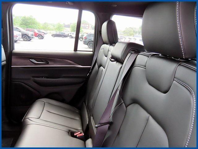 new 2025 Jeep Grand Cherokee car, priced at $49,235