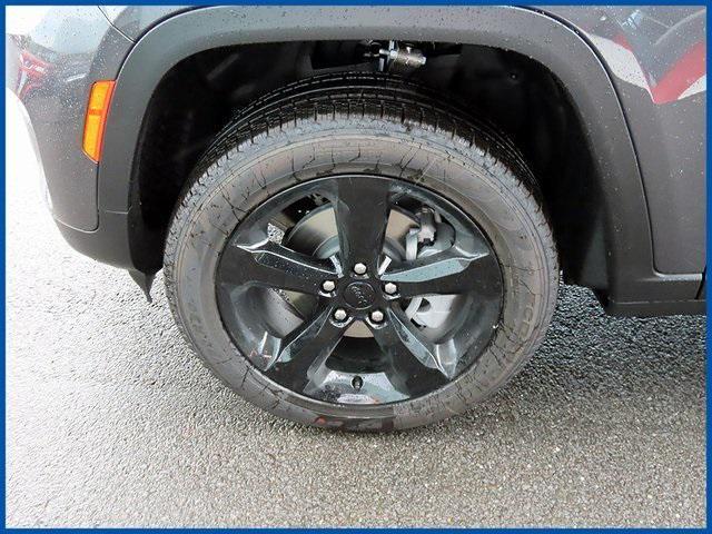 new 2025 Jeep Grand Cherokee car, priced at $49,235