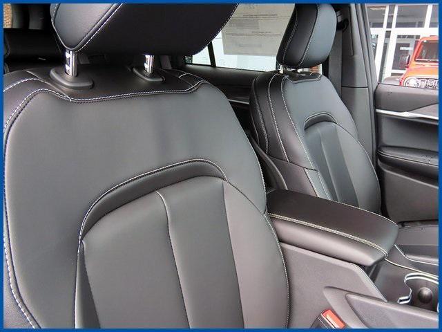 new 2025 Jeep Grand Cherokee car, priced at $49,235