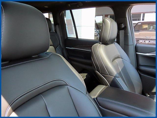 new 2025 Jeep Grand Cherokee car, priced at $48,410