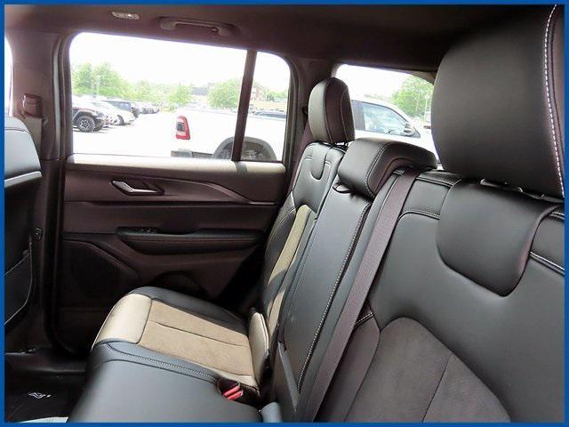 new 2025 Jeep Grand Cherokee car, priced at $46,730